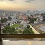 Besthomestay- Lisbon- Garden, Pool&garage Apartment