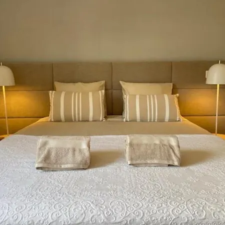 Besthomestay- Lisbon- Garden, Pool & Garage Appartamento *