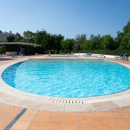 Appartamento Besthomestay- Lisbon- Garden, Pool & Garage *