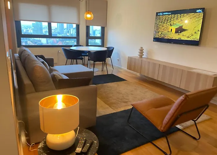 Besthomestay- Lisbon- Garden, Pool & Garage * Lisboa