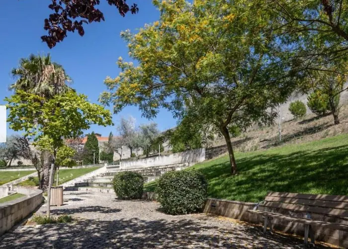 Besthomestay- Lisbon- Garden, Pool & Garage Apartmán Lisboa