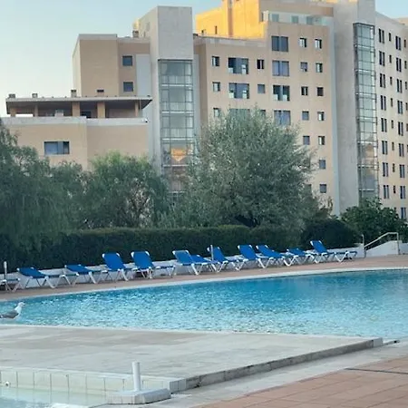 公寓 Besthomestay- Lisbon- Garden, Pool & Garage