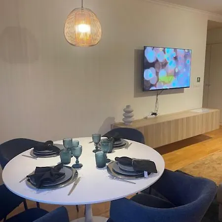 Besthomestay- Lisbon- Garden, Pool & Garage リスボン