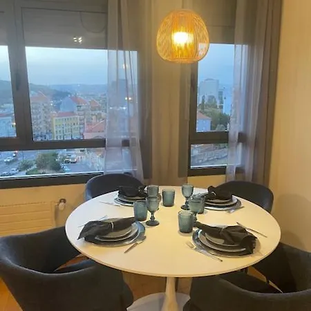 Besthomestay- Lisbon- Garden, Pool & Garage