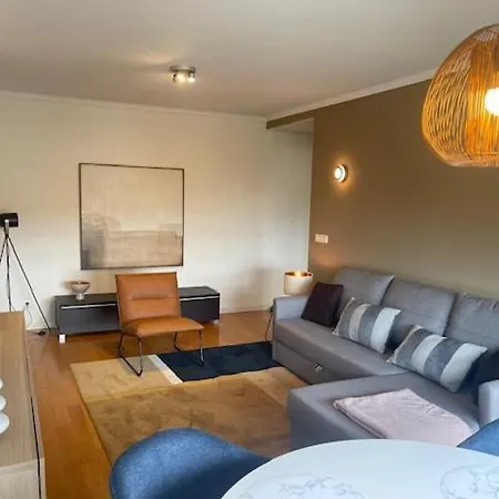 公寓 Besthomestay- Lisbon- Garden, Pool & Garage *