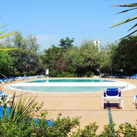 Besthomestay- Lisbon- Garden, Pool & Garage Apartamento Lisboa