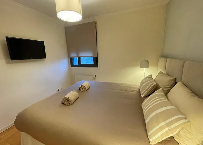 Besthomestay- Lisbon- Garden, Pool & Garage Appartamento *