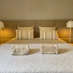 Besthomestay- Lisbon- Garden, Pool & Garage Lejlighed *