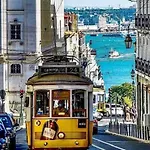 Besthomestay- Lisbon- Garden, Pool & Garage Lisboa