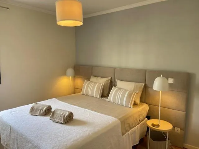 Besthomestay- Lisbon- Garden, Pool & Garage Daire Lisboa