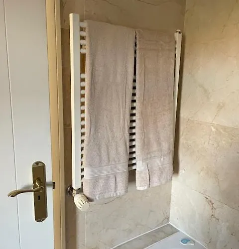Besthomestay- Lisbon- Garden, Pool & Garage